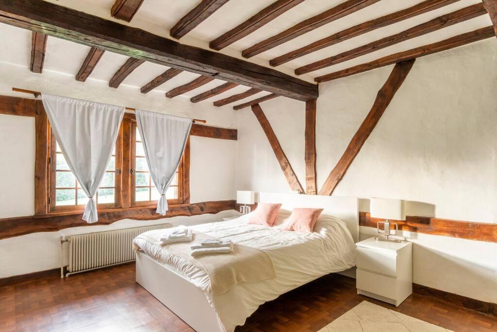Dream 6-Bedroom Villa With Private Tennis Court Ле-Тийёль Экстерьер фото