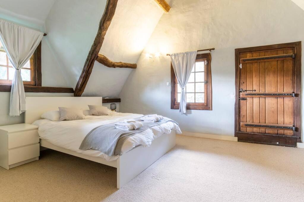 Dream 6-Bedroom Villa With Private Tennis Court Ле-Тийёль Экстерьер фото